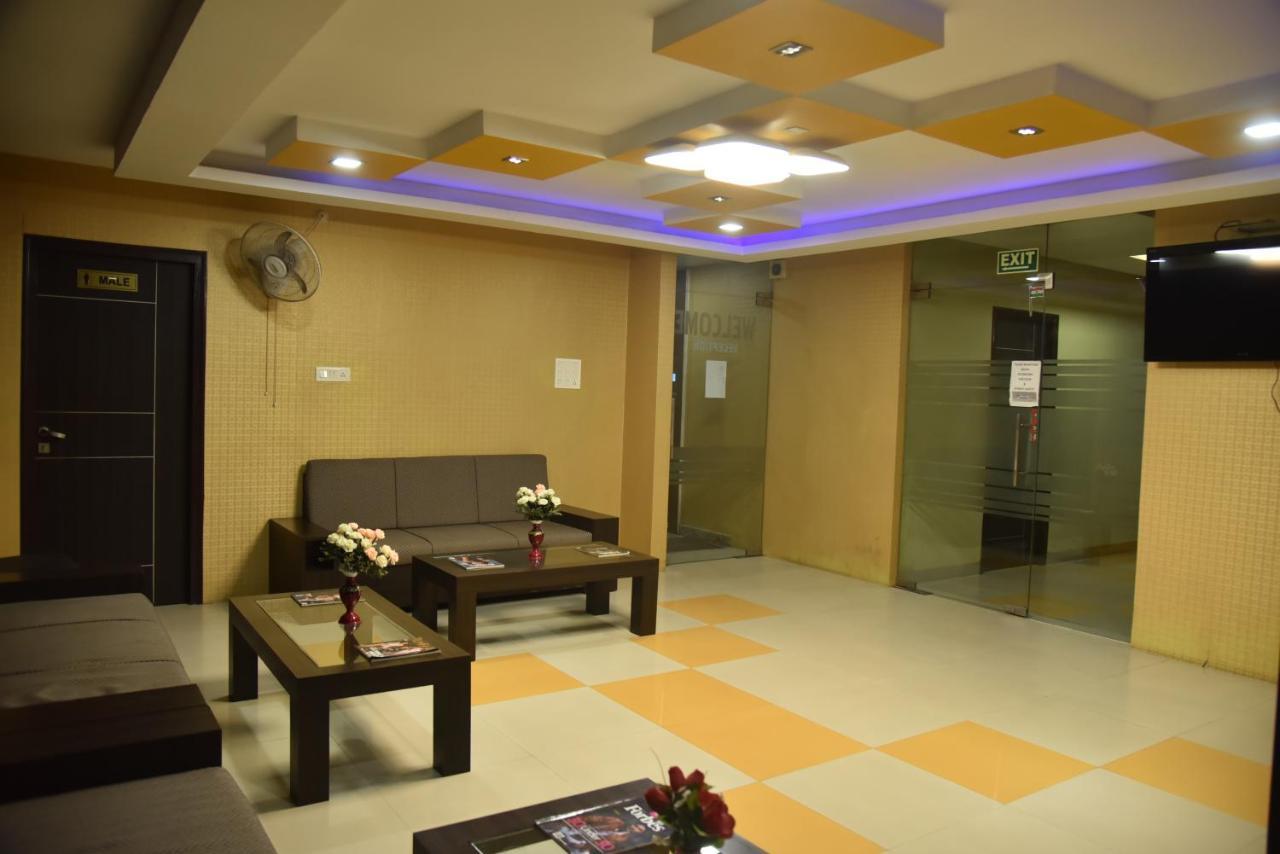 Hotel Nexus L Hotels In Charbagh ลัคเนา ภายนอก รูปภาพ