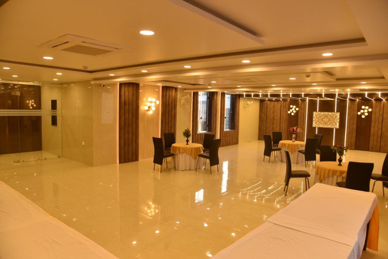 Hotel Nexus L Hotels In Charbagh ลัคเนา ภายนอก รูปภาพ