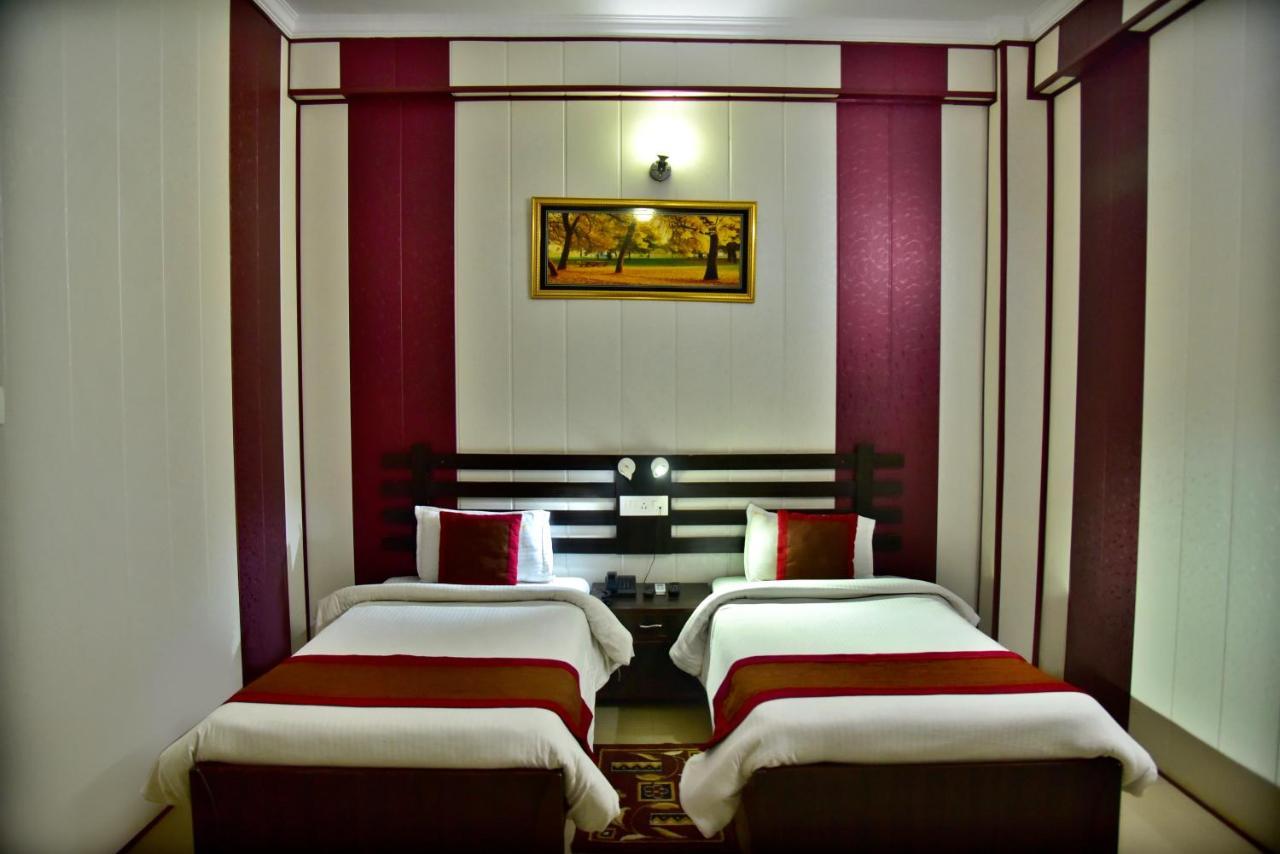 Hotel Nexus L Hotels In Charbagh ลัคเนา ภายนอก รูปภาพ