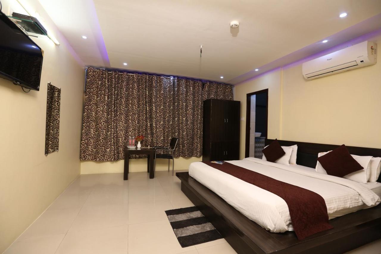 Hotel Nexus L Hotels In Charbagh ลัคเนา ภายนอก รูปภาพ