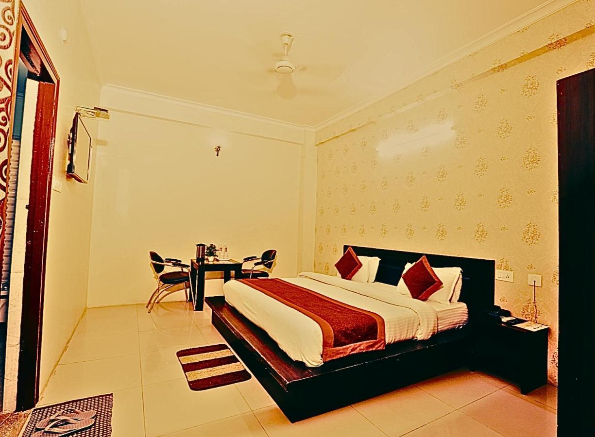 Hotel Nexus L Hotels In Charbagh ลัคเนา ภายนอก รูปภาพ