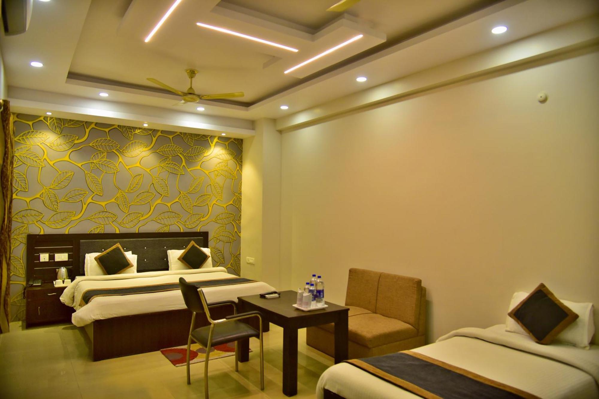Hotel Nexus L Hotels In Charbagh ลัคเนา ภายนอก รูปภาพ