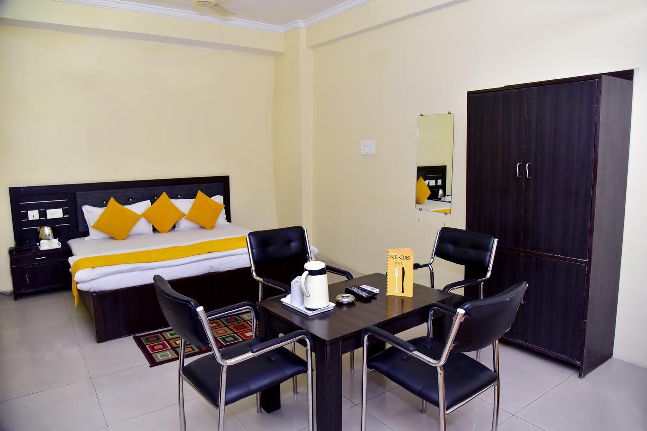 Hotel Nexus L Hotels In Charbagh ลัคเนา ภายนอก รูปภาพ